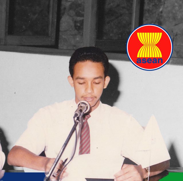 Anies mendapatkan penghargaan ASEAN Student Awards Program dari USAID – USIA – NAFSA.