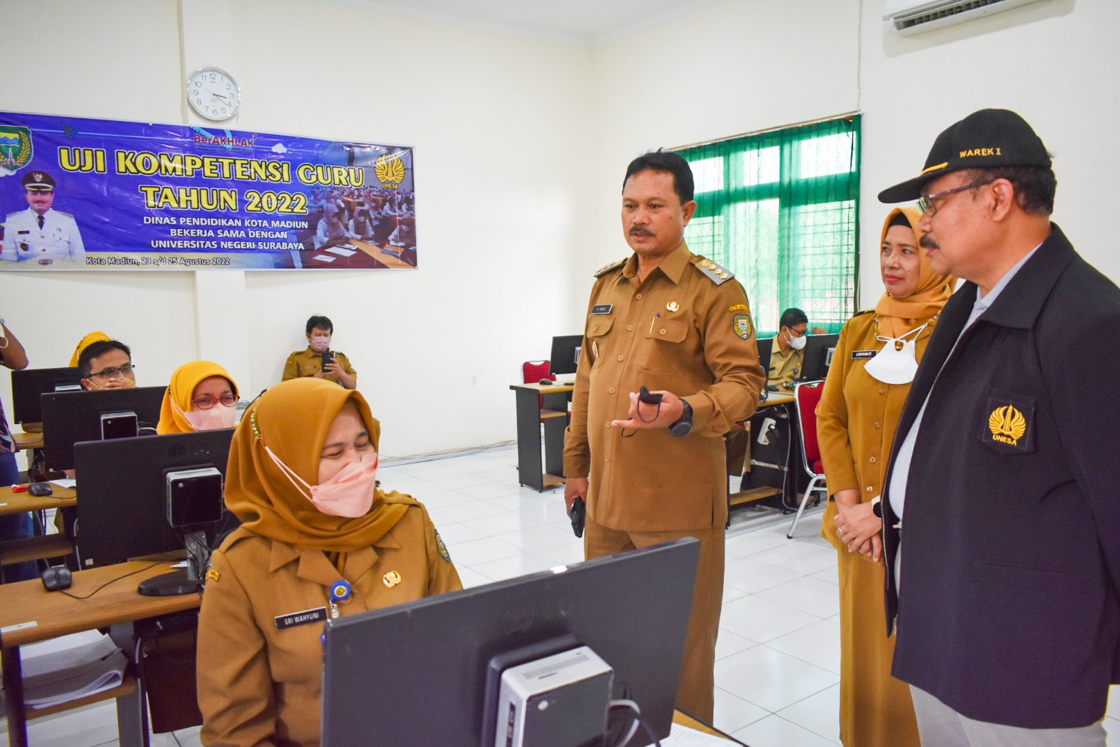 Rekam jejak Anies Baswedan menteri pendidikan Uji Kompetensi Guru