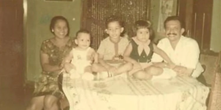 Ayah Anies baswedan bersama keluarga
