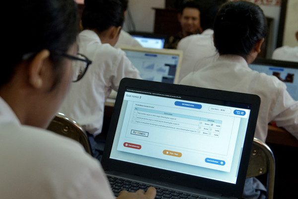 Rekam Jejak Anies Baswedan Menteri Pendidikan hadirkan UNBK